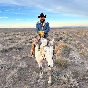 Meet your Posher, Ruru